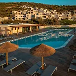 Heromylos And Resort *